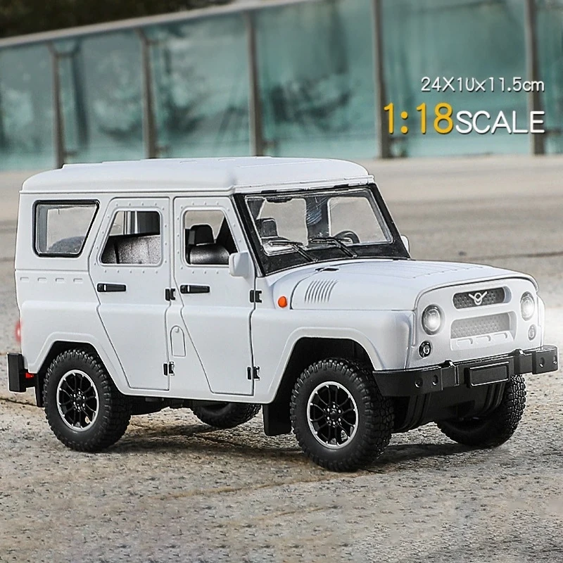 1/18 UAZ Hunter Alloy Car Model Diecasts Metal Off-road Vehicles Car Model High Simulation Sound Light Collection Kids Toys Gift