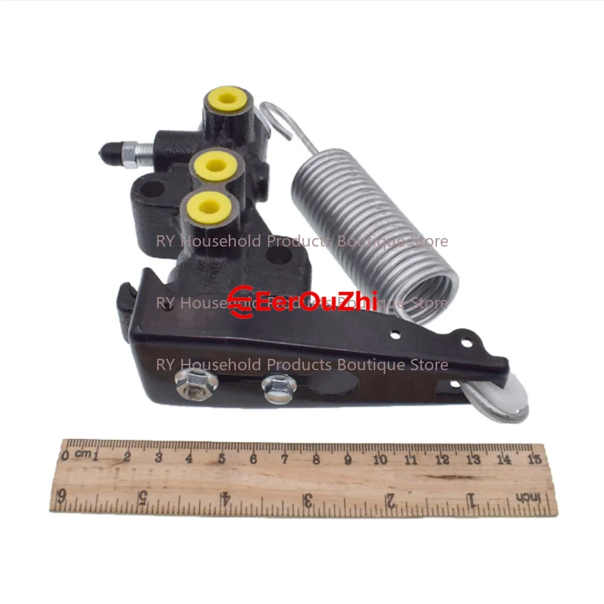 Car accessories For Mitsubishi L200 Triton 1986-07 Load Sensing Valve Brake Compensator MB618321 Auto Parts