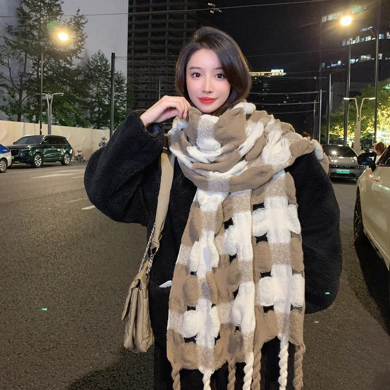 

Autumn and Winter2022New Hollow out Flower Women's Scarf Cashmere Coarse Tassel Scarf Thickened Warmth Wrapped with Shawl scarf