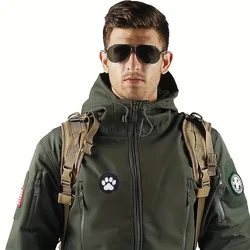 Parche táctico Velcro para mochila militar con pata blanco y negro