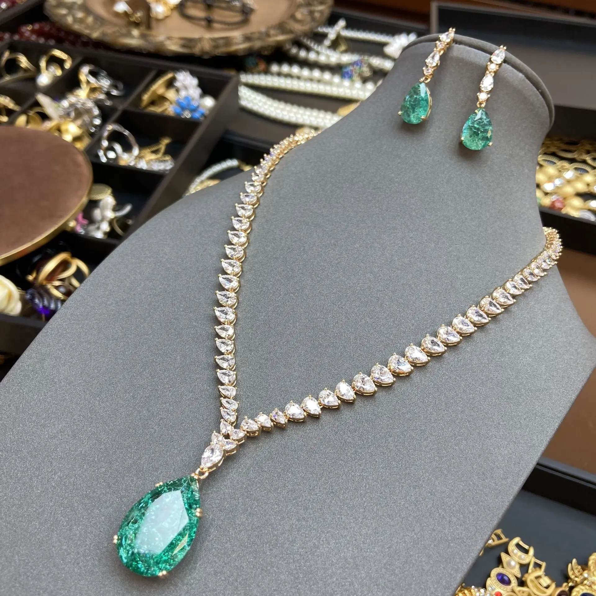 Summer 2026 High-end Women's Zircon pendant jewelry Set, Light Luxury Evening Earrings, Necklace, Wedding Accessories