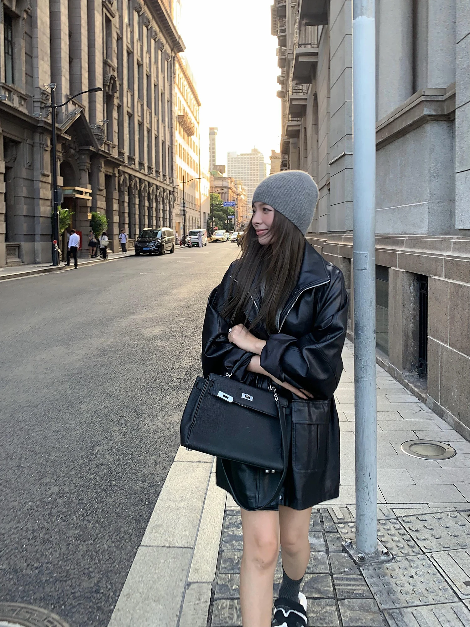 Jaqueta Feminina ChenMiFan de Couro PU Solta com Cinto, Estilo Motociclista, Casaco Americano Solto, Moda Outono Inverno, Agasalho