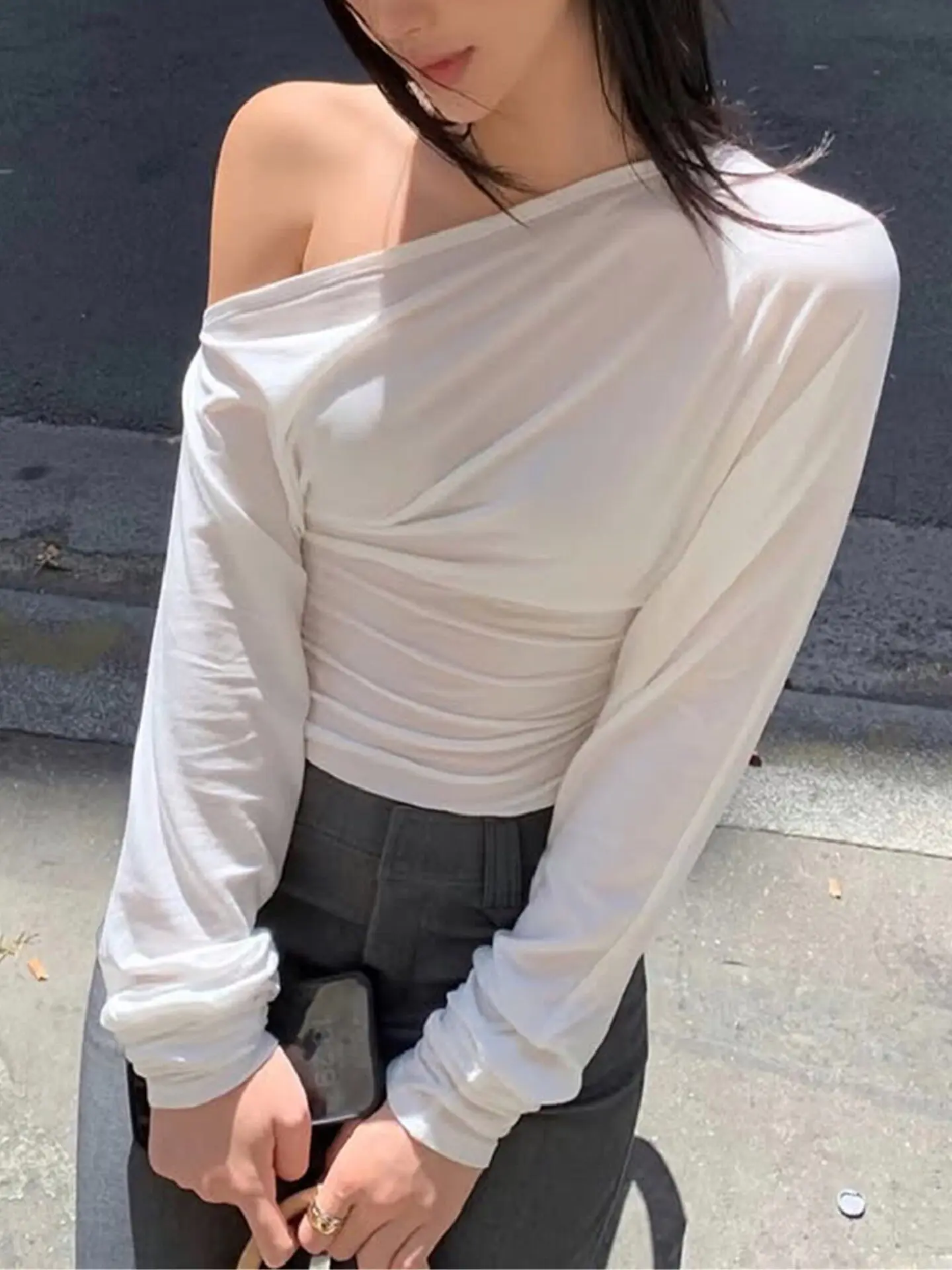 Women's White T-Shirt Y2K Gyaru Long Sleeve Off Shoulder T-Shirt Fashion Vintage Casual Korean style Top for Women Autumn 2026