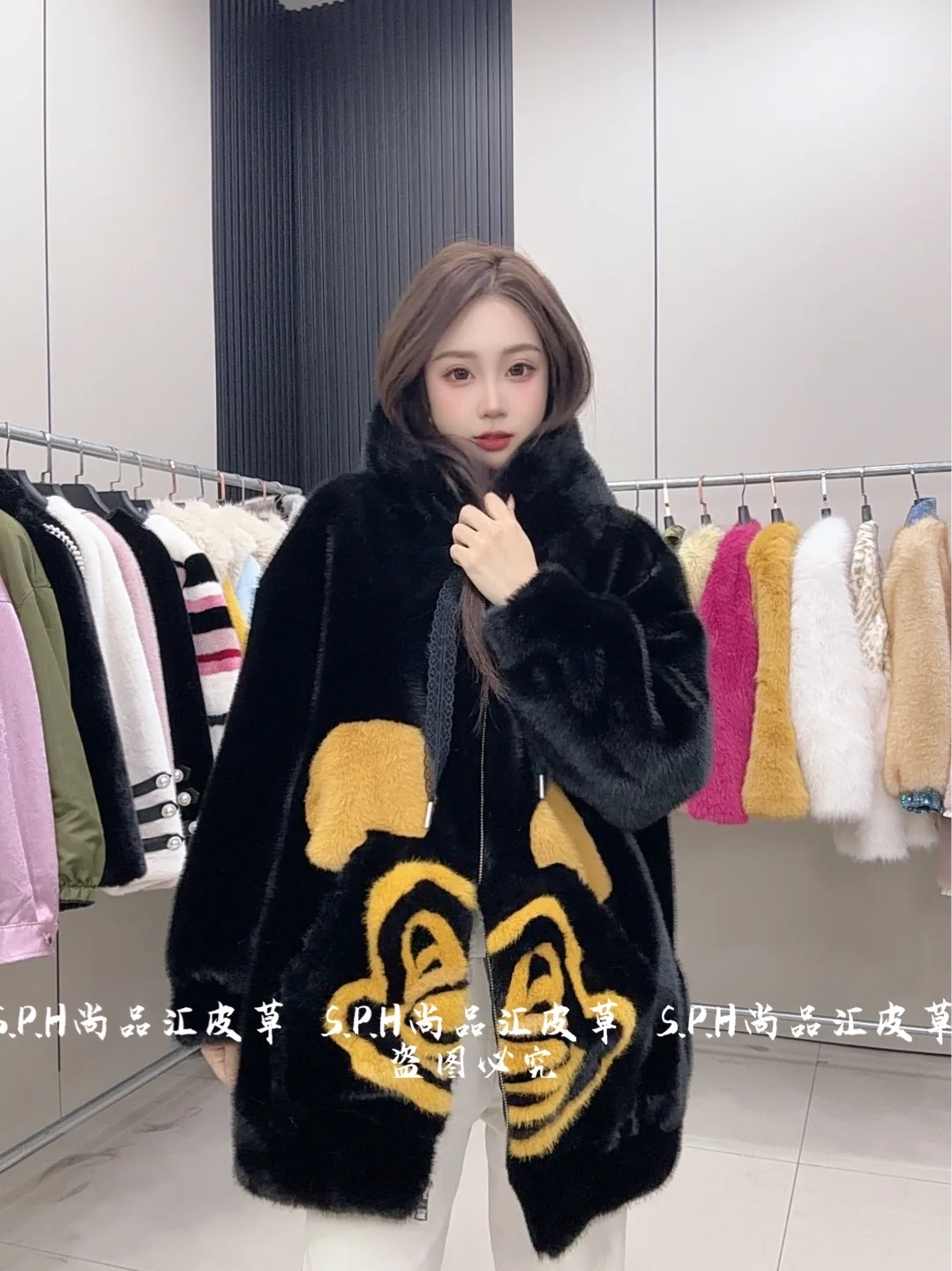Faux Fur Cartoon Hooded Loose Fit Jacket Women 2025 New Fashion Versatile Winter Sweatshirt Thickened Zipper Jacket