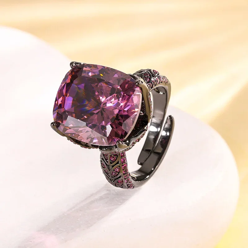 2024 Jewelry S925 Silver Plated 18K Gold Retro Corundum Black Gold Light Luxury Ring Women's 14 * 16 Ring Ring