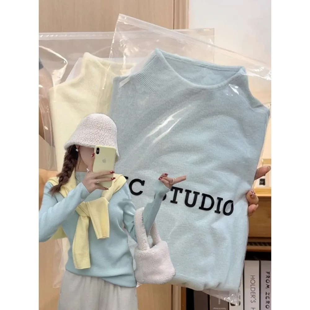 เสื้อสเวตเตอร์ไหมพรมสีฟ้านม ดีไซน์คอสูง สำหรับผู้หญิง ฤดูใบไม้ร่วง ฤดูหนาว 2025 ให้ลุคขาวสะอาดตา