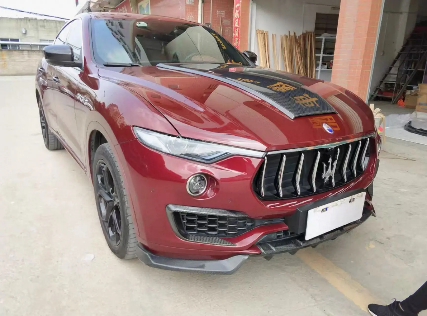 Carbon Fiber Front Bumper Lip Front Fog Lamp Cover Splitters Mesh Covers Rear Diffuser For Maserati Levante Sedan 2016-2019