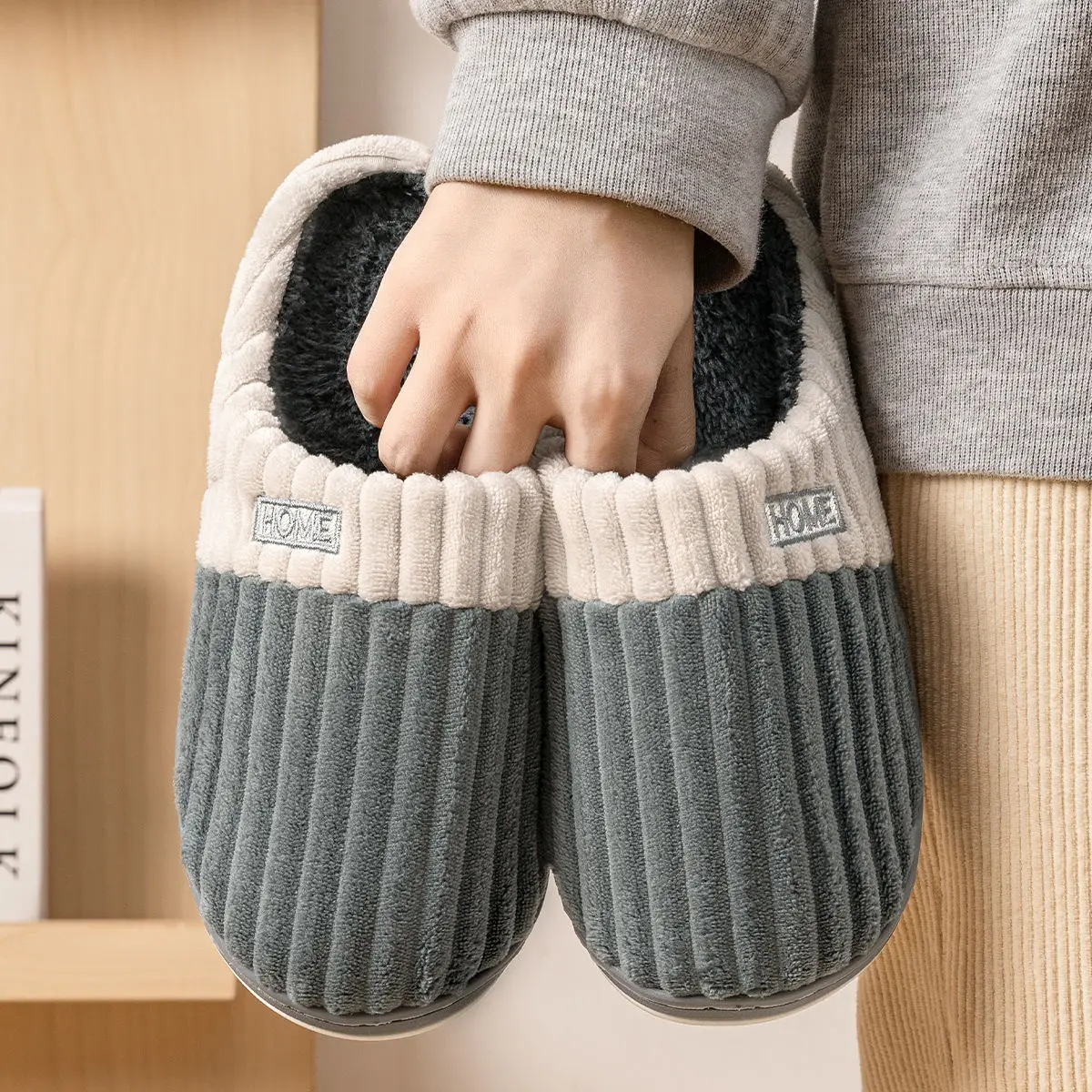 

House Slipper Cloud Men Winter Warm Plush Indoor household Casual Flat Female Male Home shoes Womens Sneaker Footwear Flip Flops