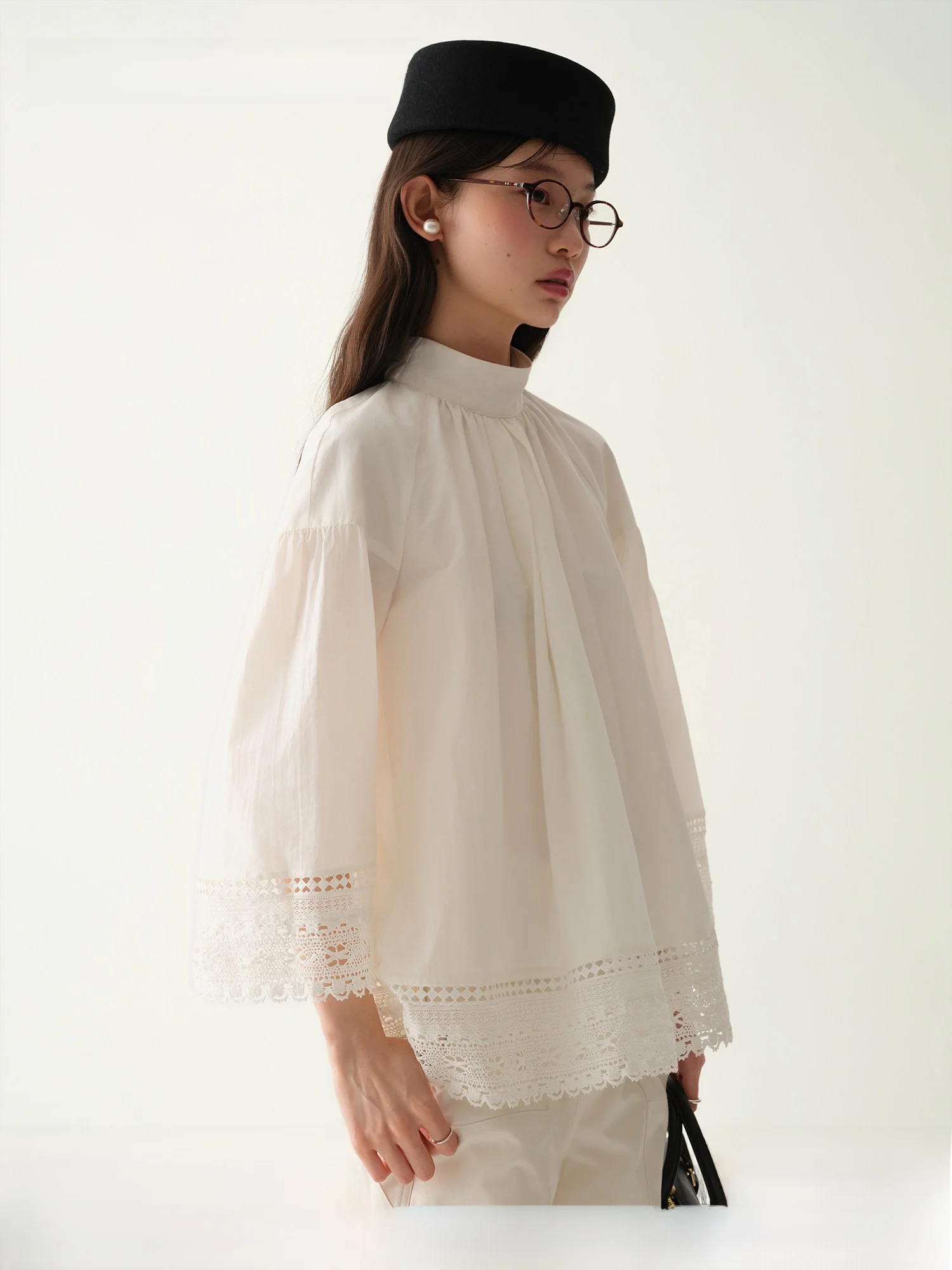 

Белая свободная женская рубашка Babymoon: красивый уникальный дизайн, новинка весеннего сезона, из смесового полиэстера, удобный топ с воротником-стойкой