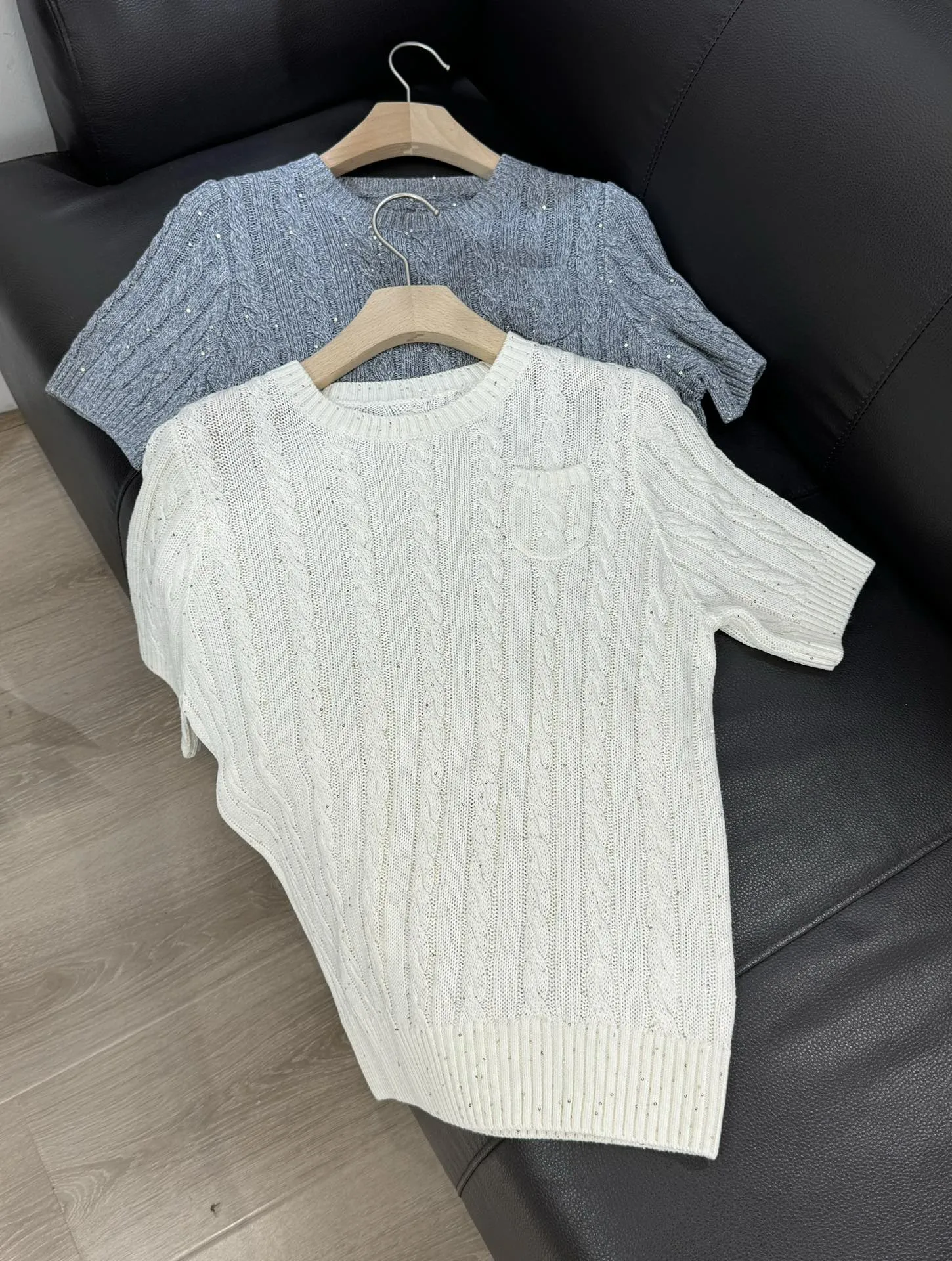 

2024 Spring New Women's Short-Sleeved Knitted Tops Short-Sleeved Twist Pattern Round Neck Sweater