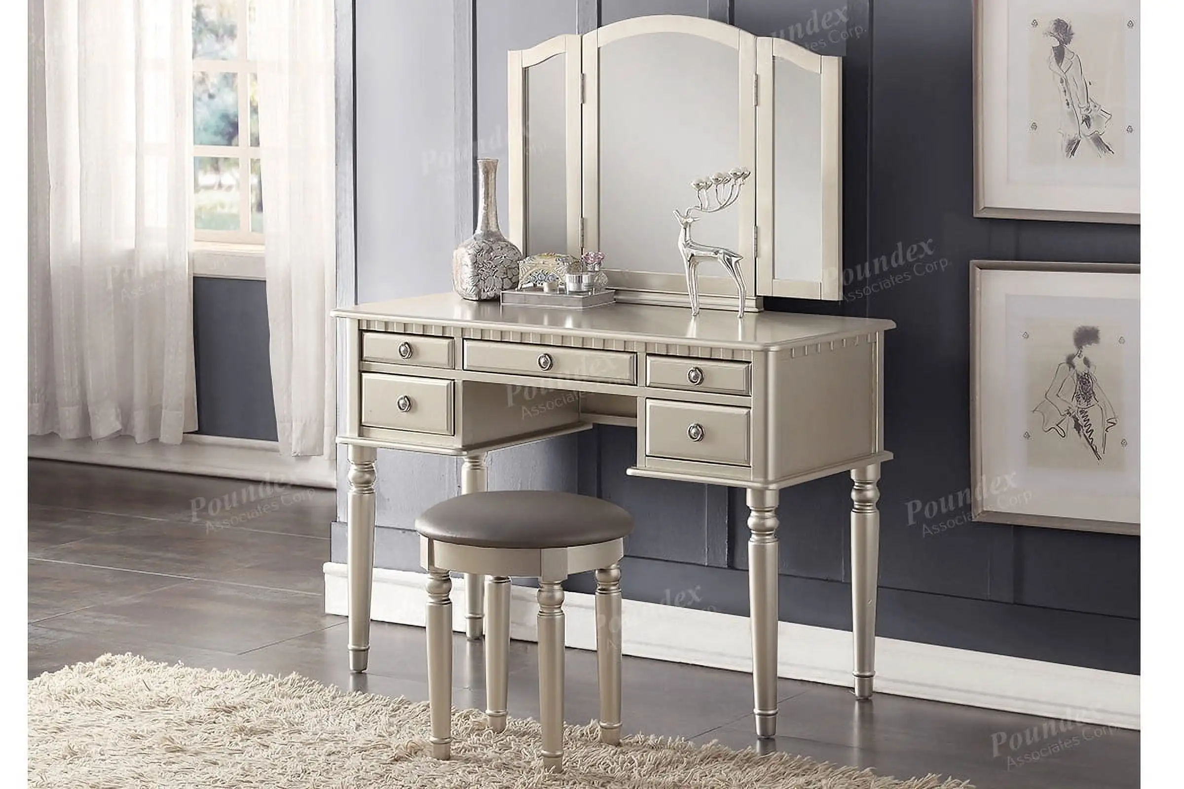 

3 Fold Mirror Vanity Table with Stool Set Champange Made of Rubber Wood and MDF Sturdy and Durable Silver