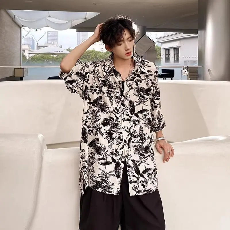 Men's Ice Silk Pussy High-end Style Five-point Sleeve Seaside Beach Vacation Style Short-sleeved Shirt