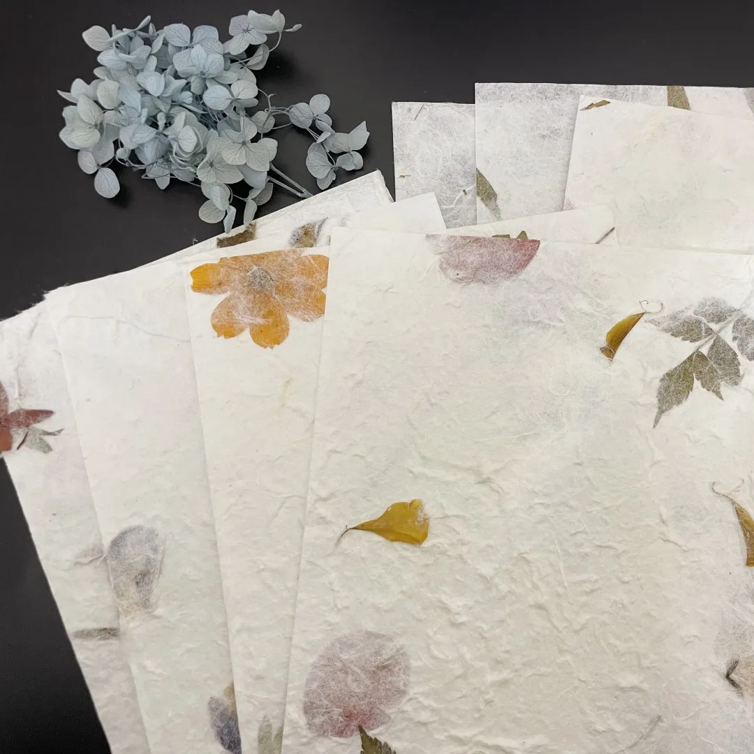 8Pcs Vintage Flower Grass Scrapbook Decoration Paper Journal Collage Paper DIY Diary Bookmark Floral Tissue Paper Craft Material