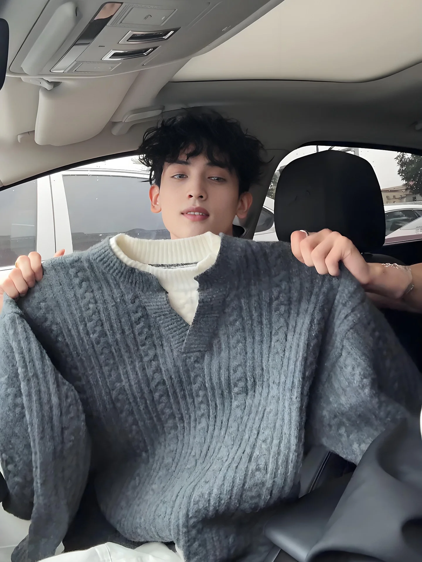 

Japanese Sle Patchwork V-Ne Knitwear Men's Autumn Winter American Retro Lazy oulder High-End Feeling Outerwear