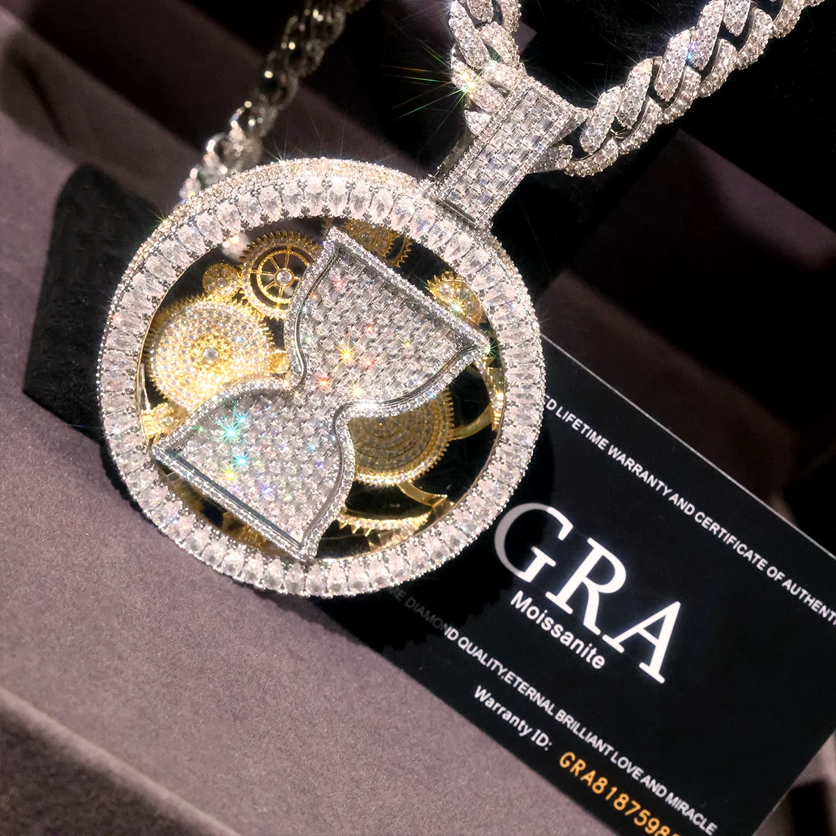 Mens Hourglass Gear Pendant Iced Out  Rotatable Necklace Iced Out 3D Spinning Hourglass Pendant Gear Mechanism with  biżuteria