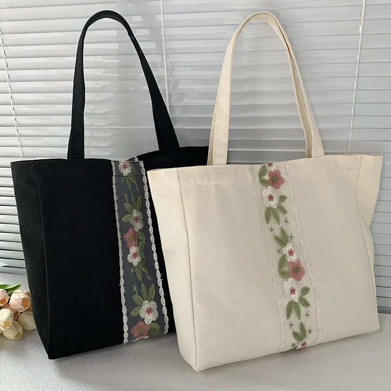 1 Piece Aesthetic Retro Shoulder Bag for Women Embroidery Vintage Flower Canvas Bag Chic High Capacity Outdoor Floral Tote Bag