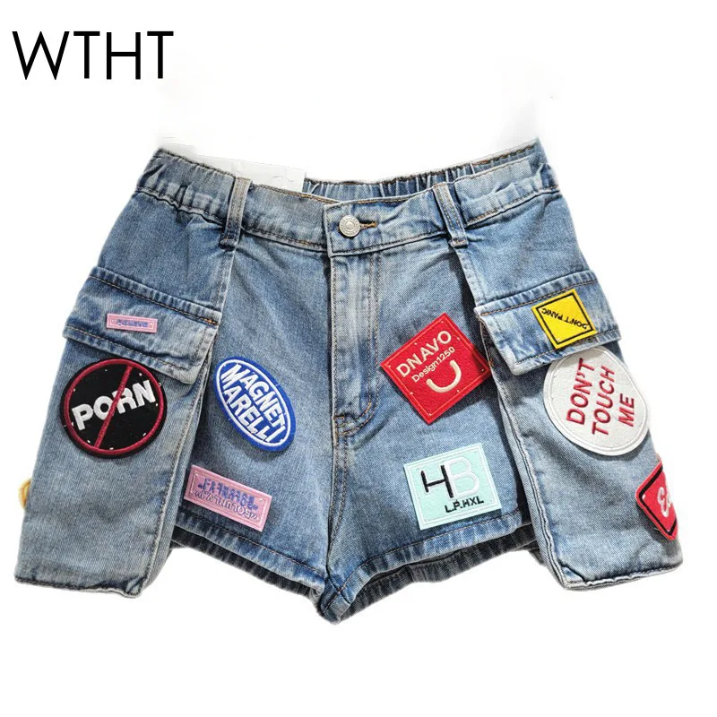 

WTHT Trendy Women's Patchwork Embroidery Badge Design Denim Shorts 2025 Summer Fashion High Waist Hot Pants Female 1LS2007