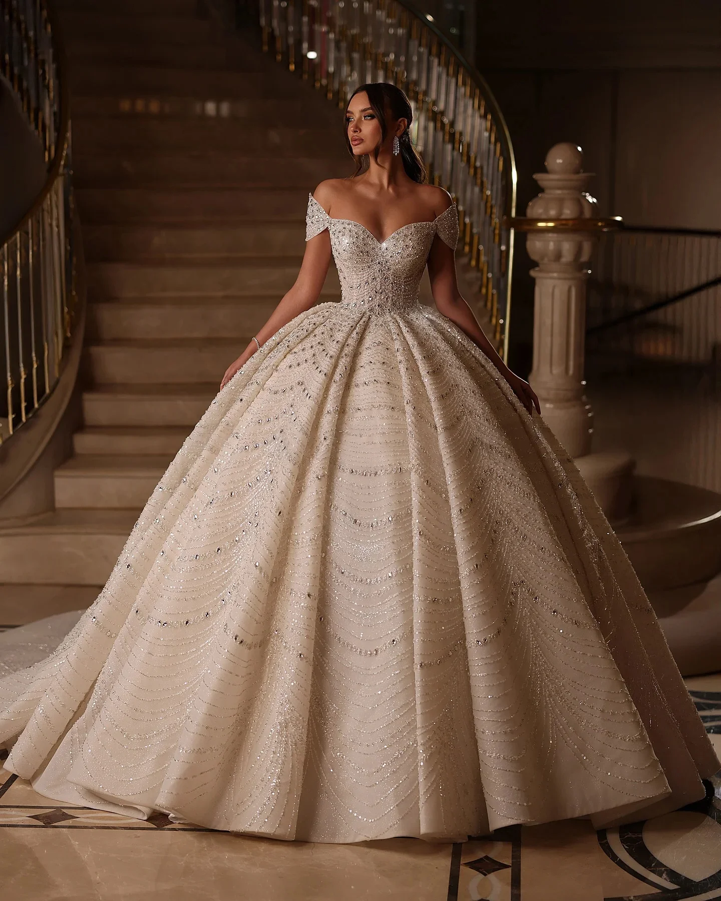 فستان زفاف رائع بدون حمالات مطرز، فستان زفاف أنيق مطرز بالخرز من الدانتيل، مخصص بدون أكمام، فيستدوس دي نوفيا