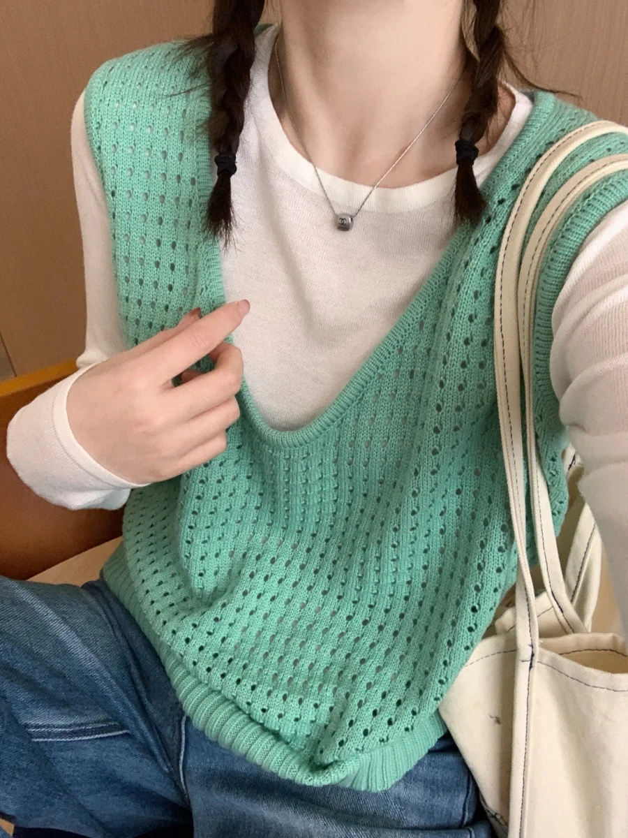 Women's Knitted Hollow out Vest Top Loose Fit Two-Piece Set Spring 2026 Korean Sle Layering Outfit Casual U-Neline