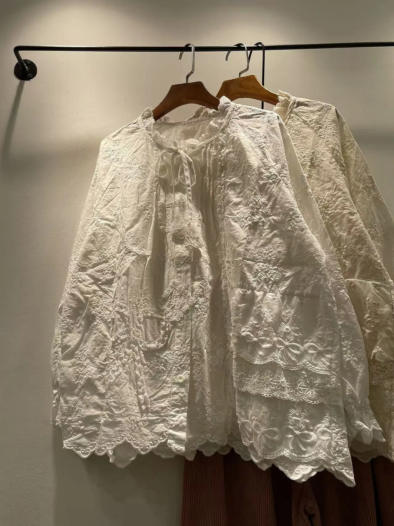 

Autumnal Pure Cotton Long Sve irt Women's Loose Fit Embroidered Lace Collar Girl Sle Breathable Comfortable Daily Wear