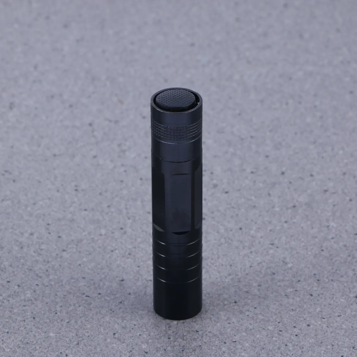 

Компактный светодиодный фонарь: яркий, 10000 часов работы, водонепроницаемый, из авиационного алюминия, для экстренного использования на улице, карманный