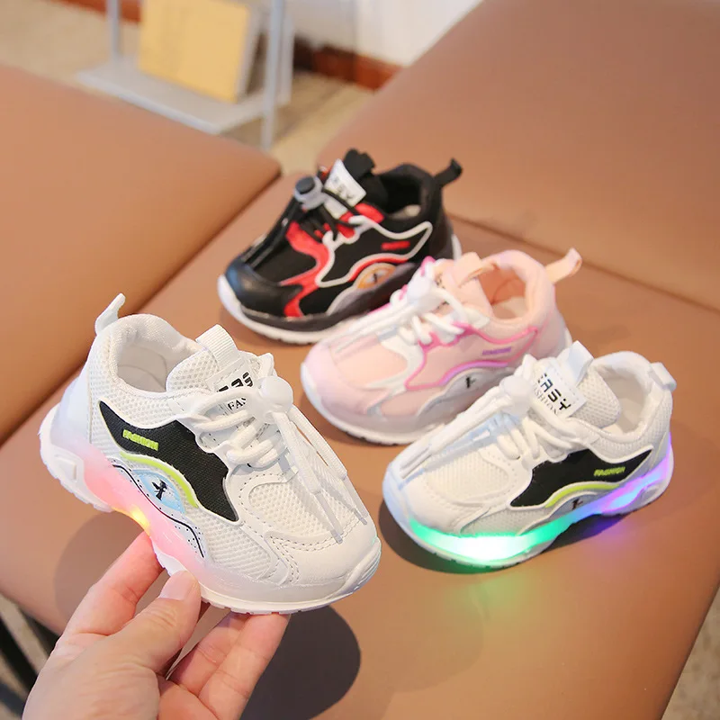 Baskets lumineuses à LED pour enfants, chaussures de sport non lumineuses, maille respirante, chaussures décontractées pour garçons et filles, nouvelle mode, printemps