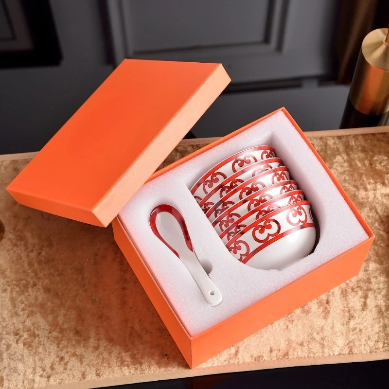 

Набор керамических чаш и суповых чаш, предназначенный для домашнего использования в подарочной коробке, подходящий для семейного питания и специальных подарочных презентаций