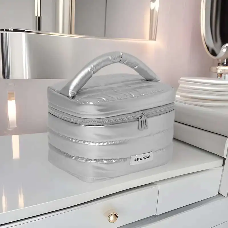 Large Capacity Lipstick Skincare Storage Bag Travel Portable Women Ideal Gift 2025 New Design Cosmetic Bag Handheld Makeup Bags