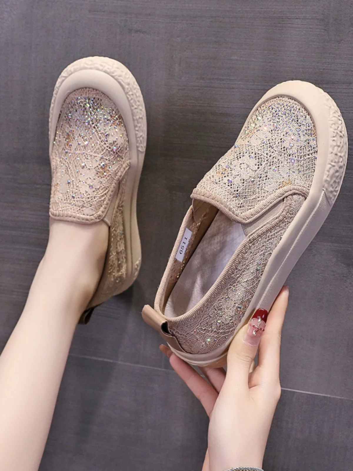 

Туфли женские на платформе, с круглым носком, без застежки, с мехом