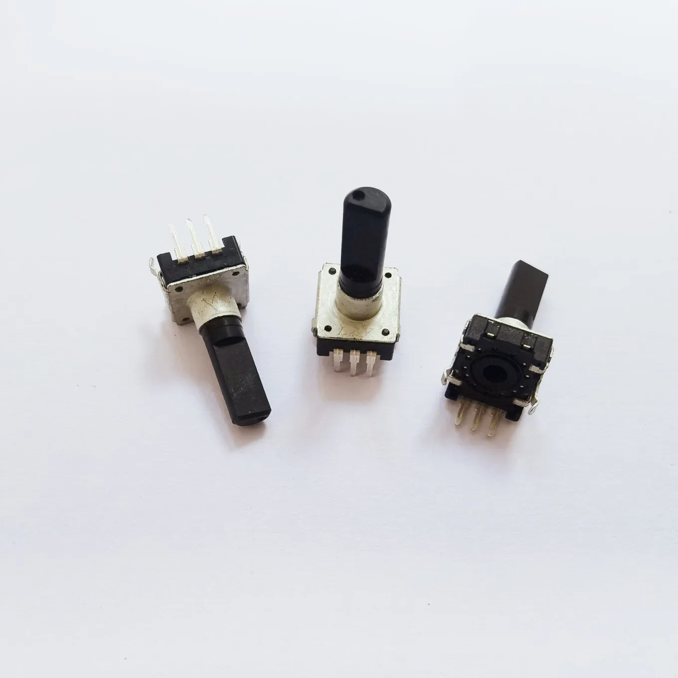 Original new rotary encoder EC12 smooth hand feel no positioning shaft length 20mm sound power electromagnetic furnace SWITCH