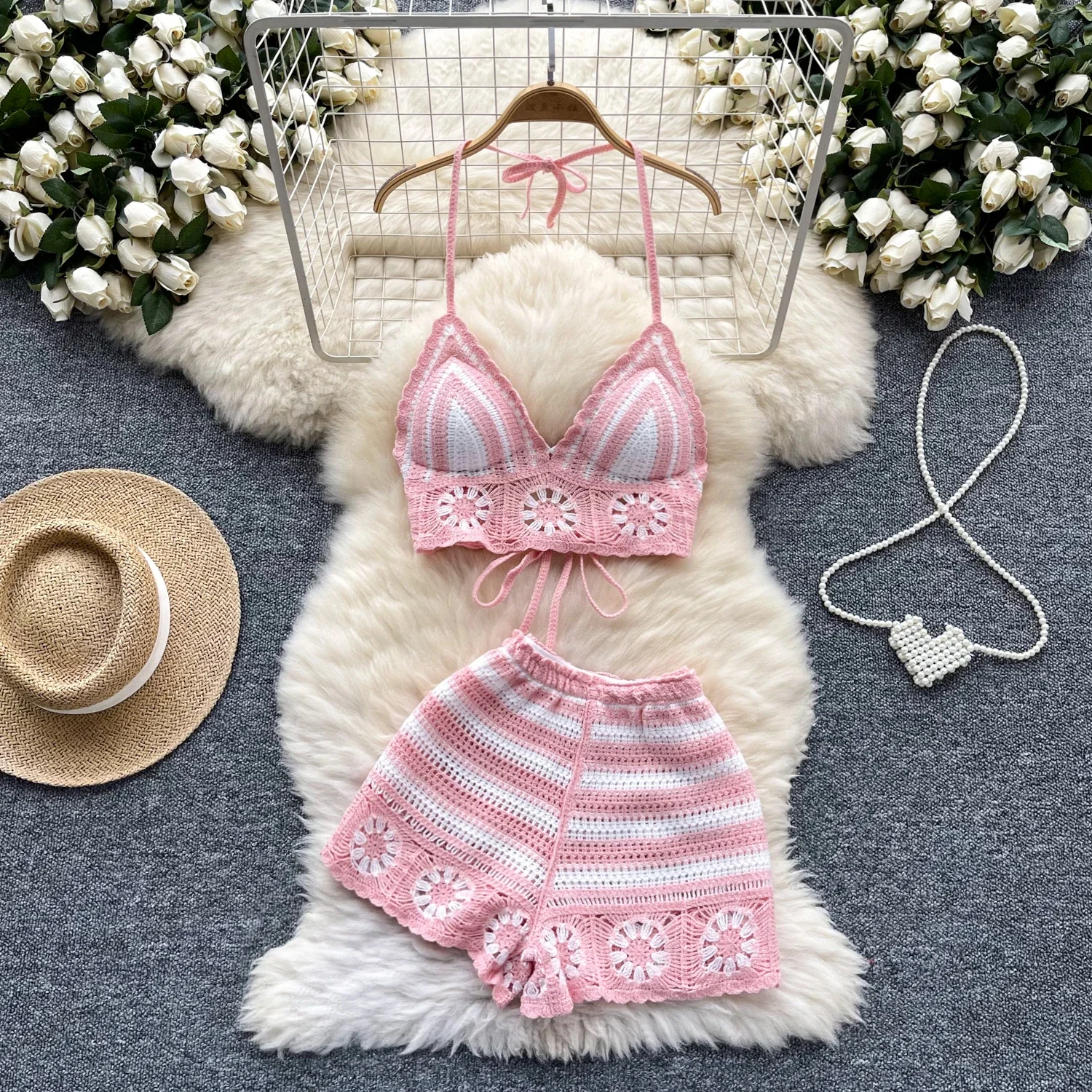 

Beach Vacation Knit 2pcs Suits Women Halter Sleeveless Lace Up Camis+Elastic Waist Shorts Hook Flower Hollow 2pcs Set