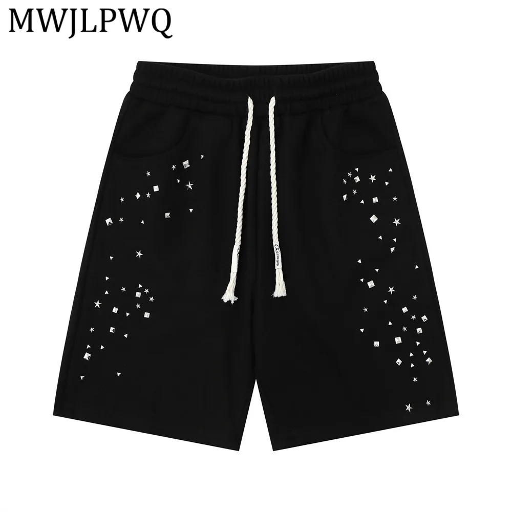 

Мужские повседневные шорты с металлическими заклепками MWJLPWQ, летние, модные, свободного кроя, спортивные брюки, новинка 2026 года, шик, 15126