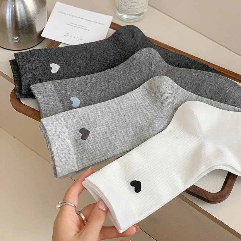 Fashion Socks For Women Autumn New Simpel Classic Color White Long Socks Female Heart Design Socks Breathable Casual Cute Comfy
