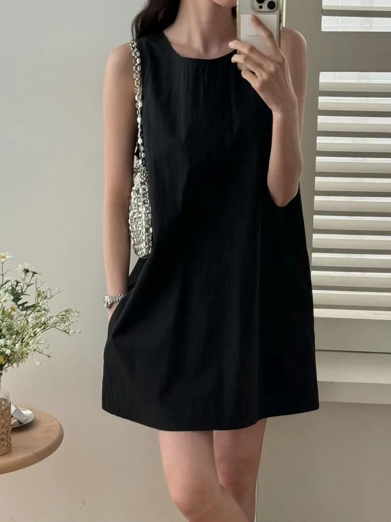 White Vest Dress Women's Chic Versatile Sleeveless  Stylish Age-Defying Little Black Dress Elegance A-Line Skirt