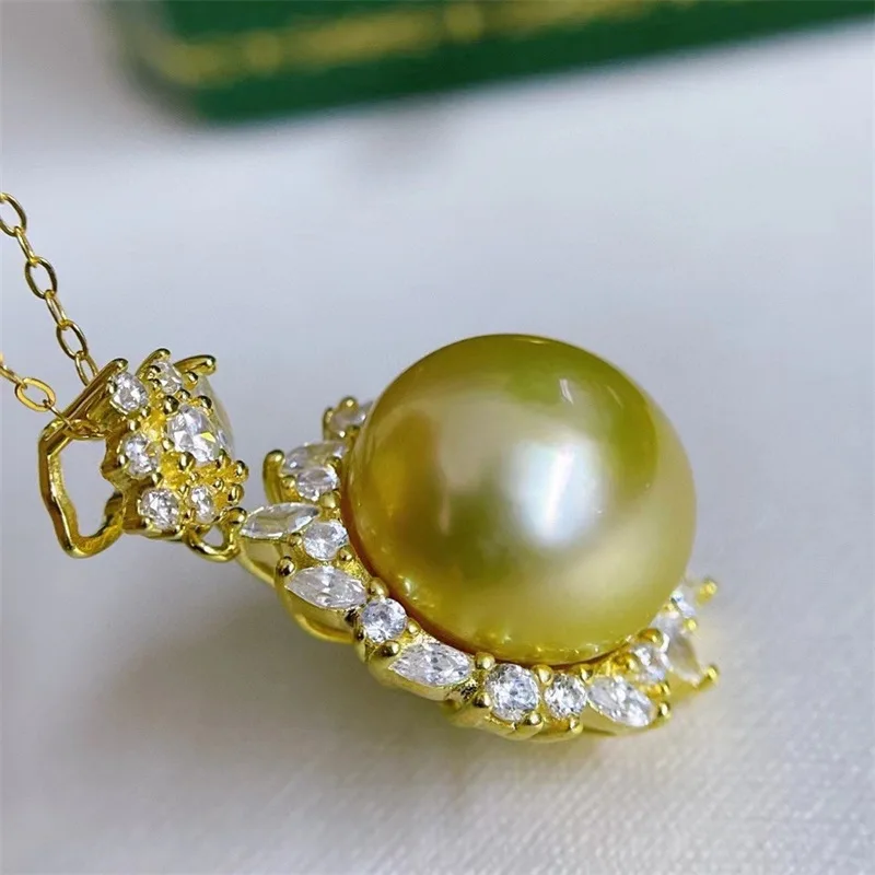 18k Gold Pearl Pendant sunflower zircon pendant women classic banquet wedding fashion accessories 080911