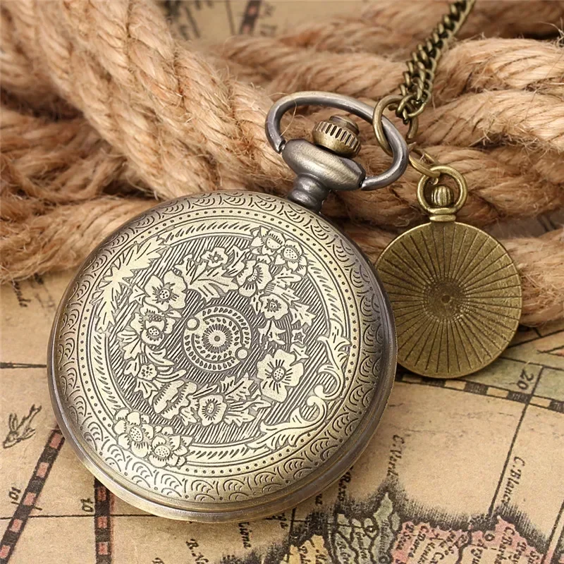 Vintage Style Shield Case Bronze Quartz Pocket Watch for Men Women Roman Number Dial Timepiece Necklace Chain Clock Compass Deco