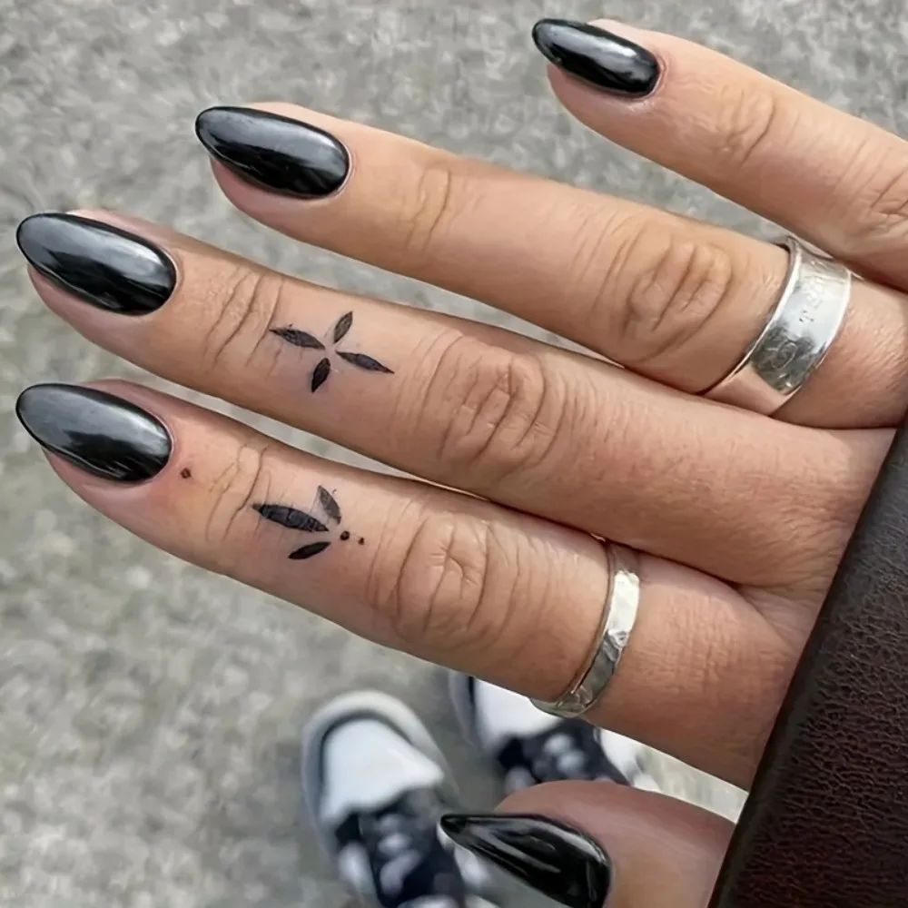 120PCS Dark Gothic Glossy Jet Black Oval Press On Nails Boxed Medium Length Full Cover False Nails Set Punk Street Trends
