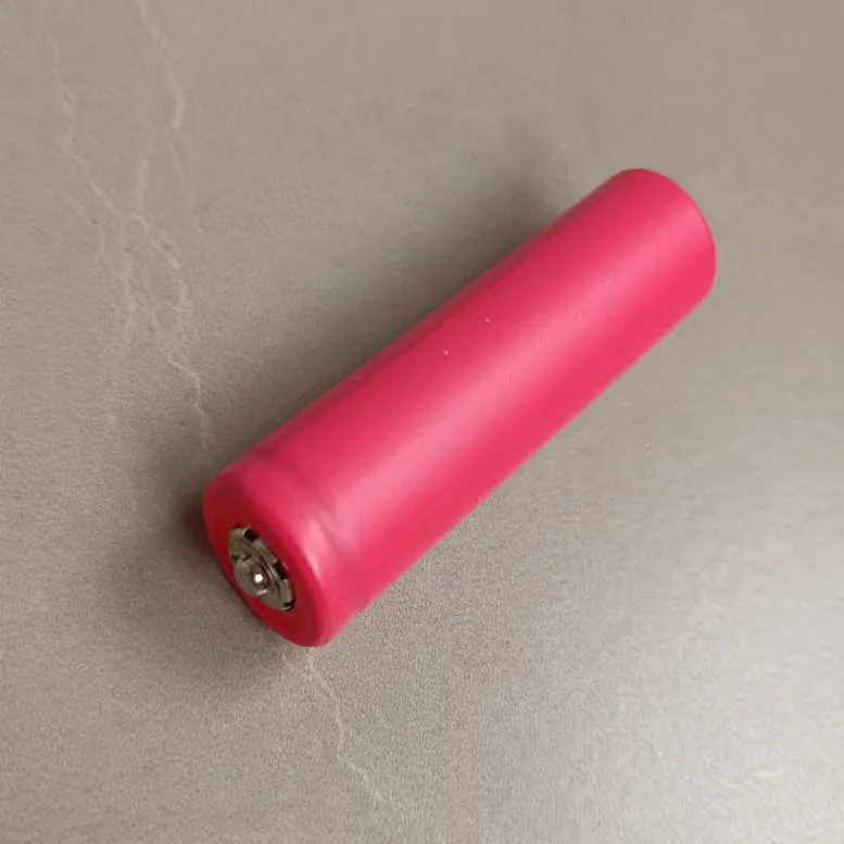Suitable for sanyo ur18650fj 3.7v 2200mah 18650 pointed lithium battery
