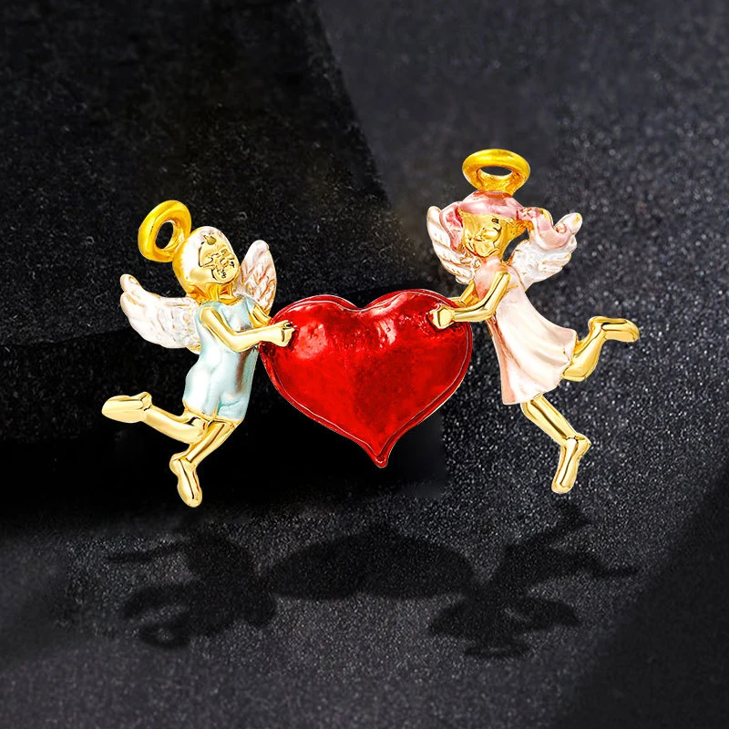 Vintage Designer Love Angel Brooch Women Girl Cute Alloy Drip Oil Enamel Pin Twin Pendant Accessories Red Heart Badges for Lady