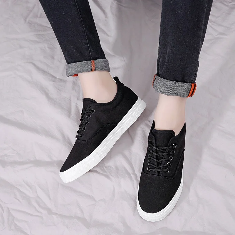 Track Shoes New Men\'s Casual Shoes Man Flat Shoes Fashion Classic Couples Canvas Shoes Low Top Lace-up White Sneakers Male Shoes