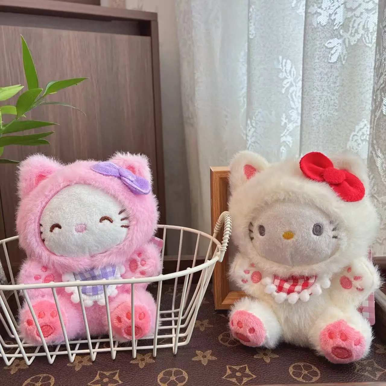 LLavero de peluche de dibujos animados para Kt, accesorio para bolso, regalo de Navidad para niña, bolso para muñeca, llavero con dije, muñeca de juguete