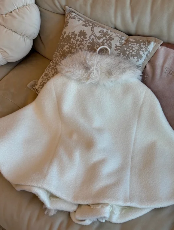 

Autumn Winter New Original Beige Faux Fur Collar Cape Coat Sweet Cute Girls Versatile Solid Color Tie Short Shawl Jacket