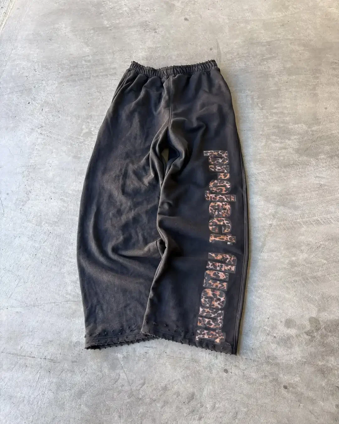 Pantaloni moda Harajuku Street con stampa leopardata Pantaloni sportivi larghi da donna in stile americano a vita alta con coulisse