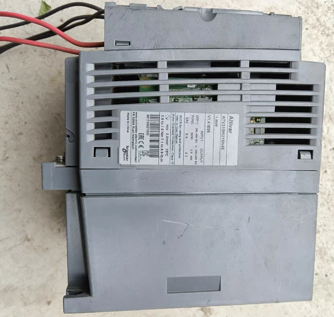 Used inverter 1.5kw three-phase input ATV310HU15N4E test function normal