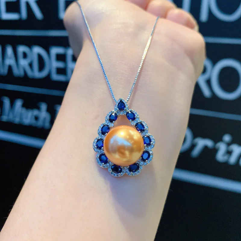 Australian Mother-of-Pearl Pearl Pendant for Women Pearl and Gemstone Necklace Blue Sapphire