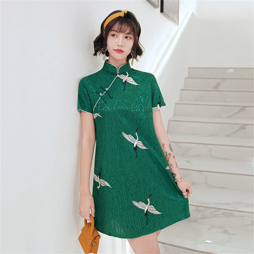 

Girls Young Style Chinese Traditional Dress Spring Summer New Lace Embroidery Short Qipao Buckle Disc Improved Cheongsam Femme