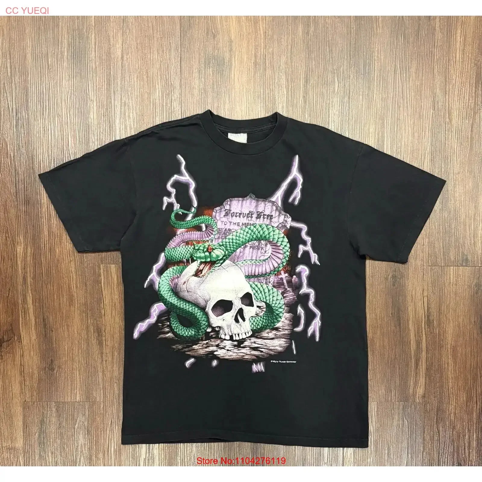 Vintage 90s American Thunder Forever Free Snake Skull AOP T Shirt USA Size L vintage Washed streetwear graphic Soft