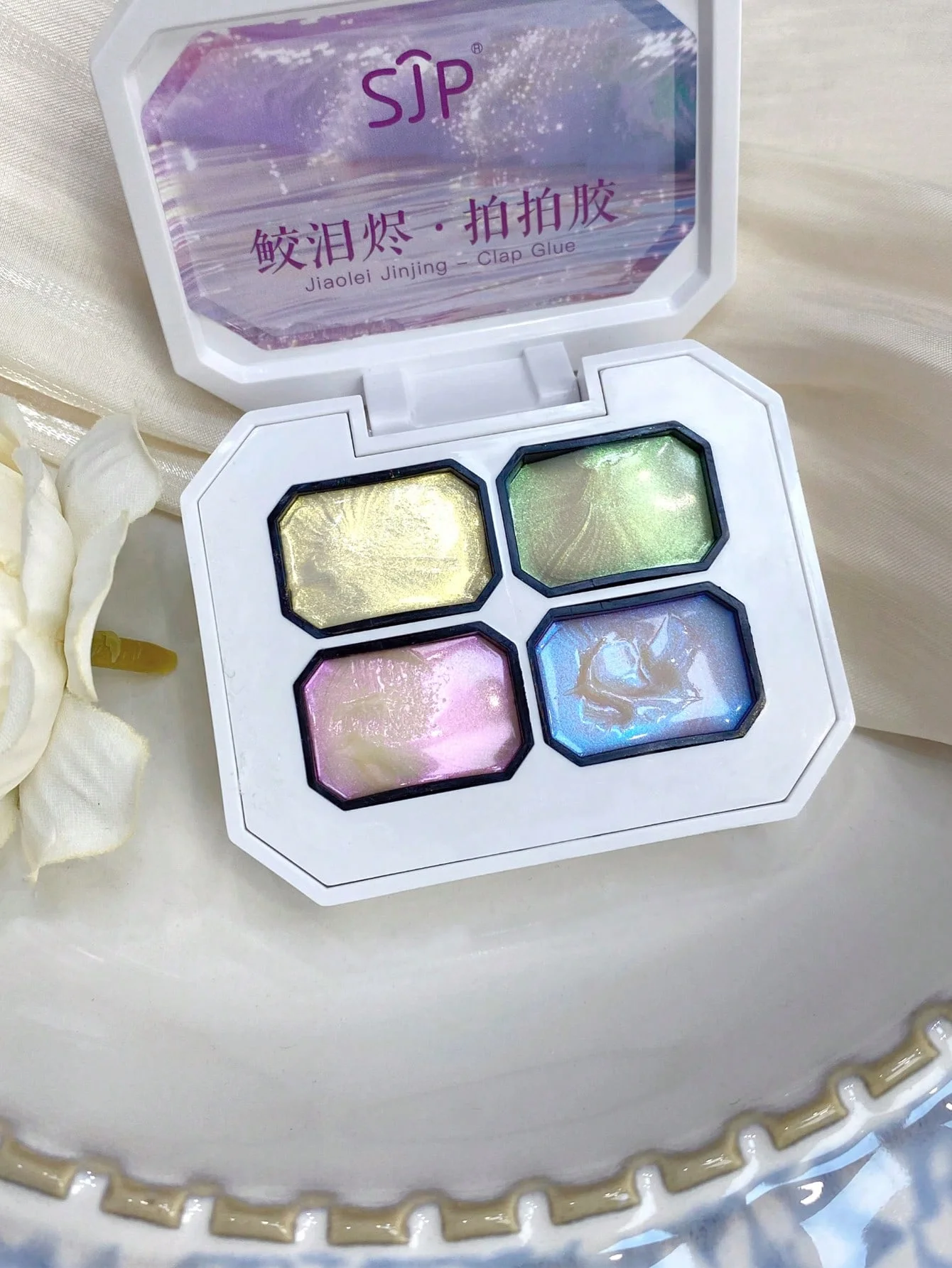 4 Colors Aurora Pearl Effect Solid Adhesive Gel Nail Polish Gradient Semi Permanent Soak Off UV LED Nail Art Gel Varnishes For N