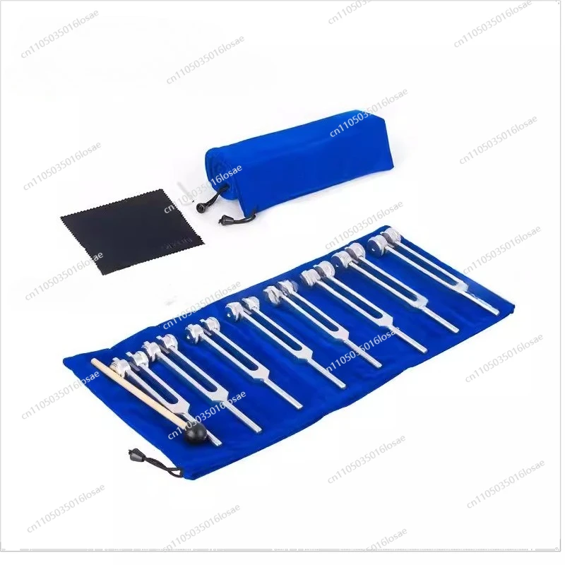 

Набор из восьми серебряных музыкальных колокольчиков: 126.22 Гц, 136.1141 Гц, 172.06210.42, 194.18 Гц