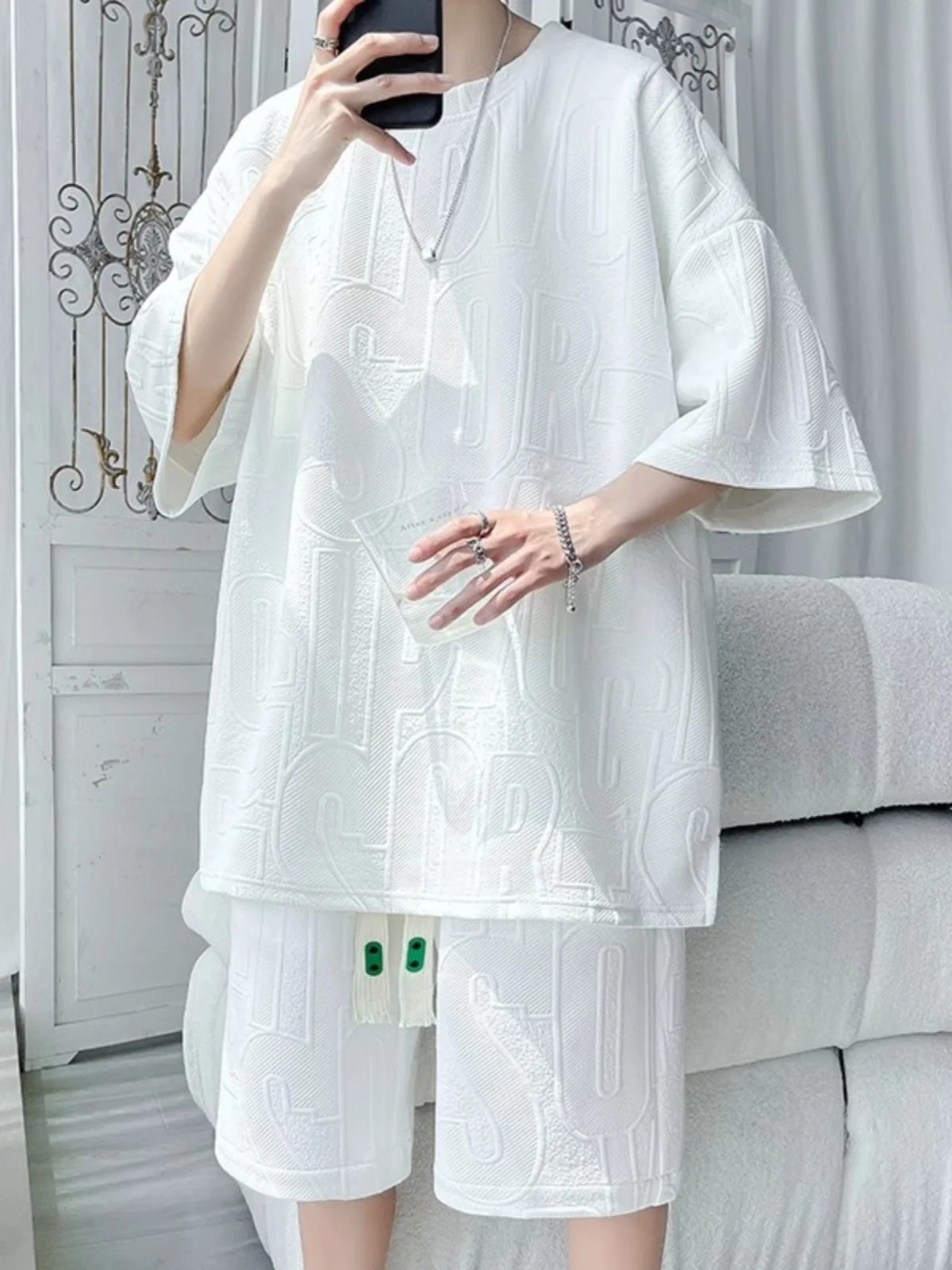 

Мужской летний спортивный комплект: футболка с объемным принтом и шорты. Модный бренд Haome. Повседневный комплект больших размеров.